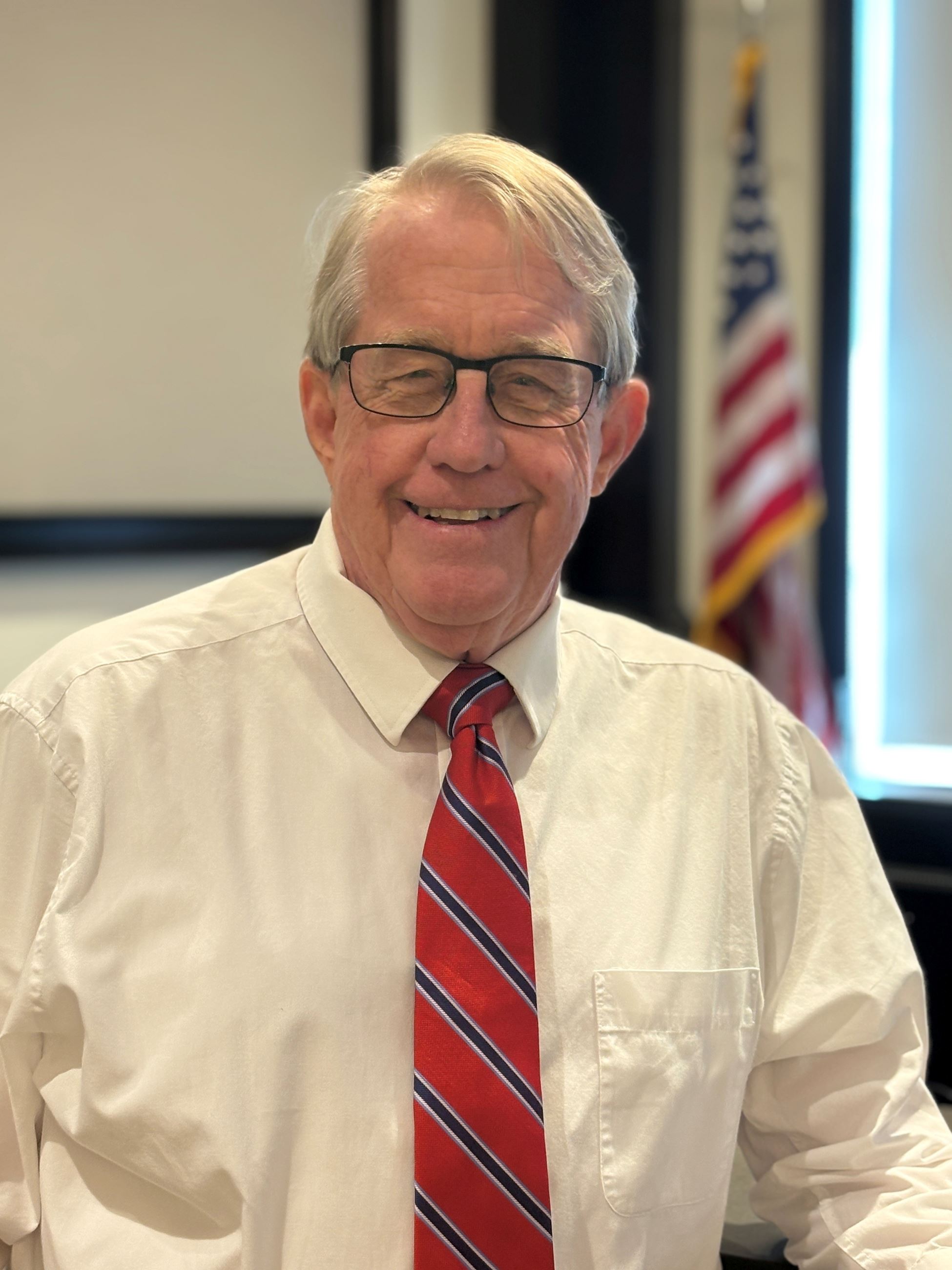 Headshot of Town Manager Mike McLaurin